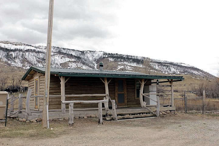 Restored Bunkhouse (original homestead cabin)